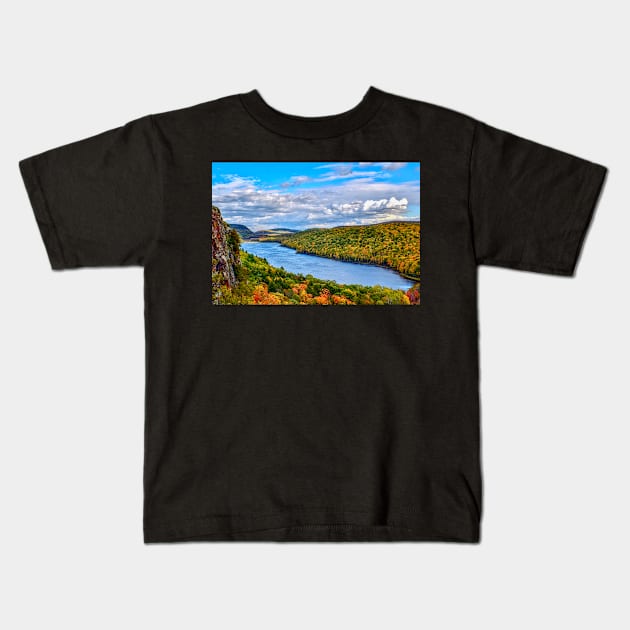 “Autumn at Lake of the Clouds” Kids T-Shirt by Colette22